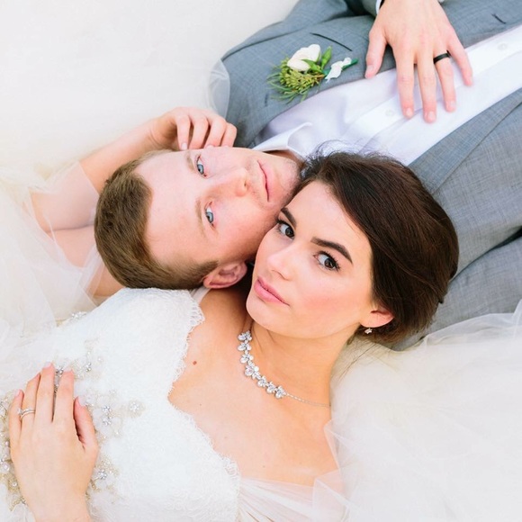 Wedding dress - Picture 3 of 4